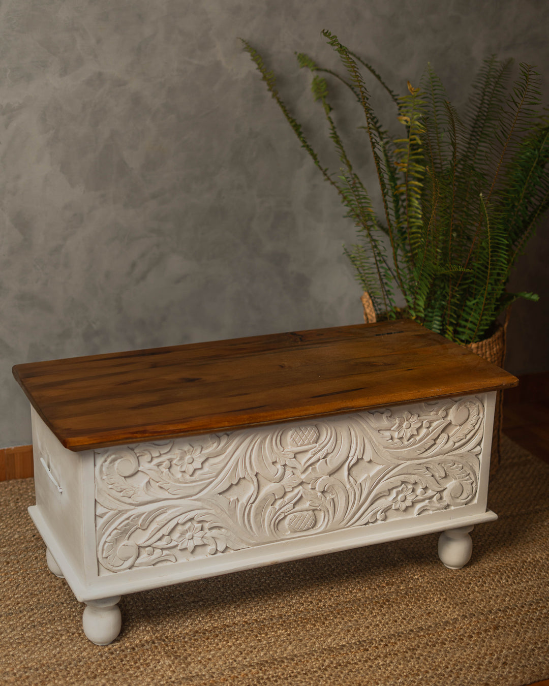 Tamara Wooden Trunk – Stylish Storage & Coffee Table