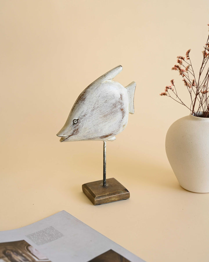 Fish on stand - White