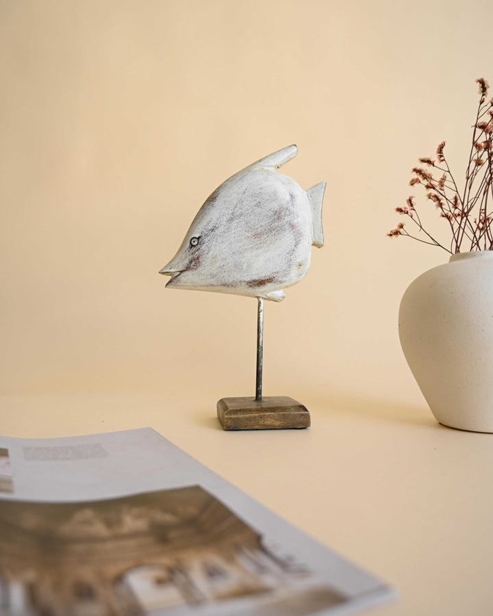 Fish on stand - White